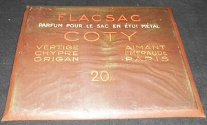 ANCIENNE PLAQUE METAL SERIGRAPHIEE-FLACSAC PARFUM COTY N°708/106 - Foto 1 di 2