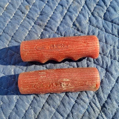 Рукоятки велосипедные Schwinn Pixie 3 1/4 дюйма красные блестящие 70-е Junior Stingray Midget  - Изображение 1 из 2