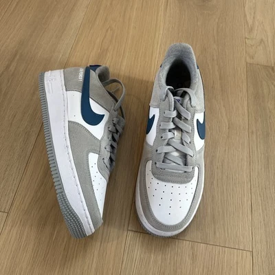 Nike Air Force 1 Low LV8 Athletic Club Blanco Gris Humo Niños 6.5Y DH9597-001 Foto 1 de 4