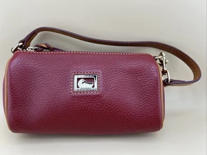 Dooney & Bourke, Burgundy Pebble Leather Small Barrel Purse Zip - Picture 1 of 11