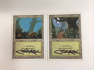 2x MTG Magic Revised Edition Forest signed by Artist Christopher Rush Auto Lp - Picture 1 of 24