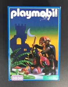 Playmobil # 3838 Witch/Sorceress w/Cauldron & Cat, Vintage, 1996, NEW & SEALED - Picture 1 of 6