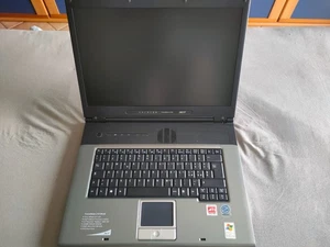 COMPUTER PORTATILE NOTEBOOK ACER TRAVELMATE 2101WLM WINDOWS XP - Foto 1 di 12