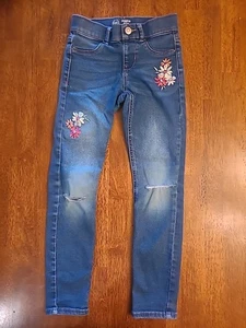 Girls Sz Medium (7-8) Embroidered Denim Pull On Blue Jeans Stretchy Jeggings - Picture 1 of 5