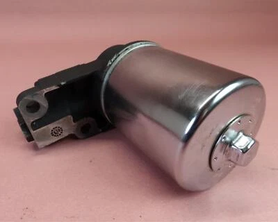 Крепление масляного фильтра двигателя Harley Davidson Road Glide FLTR 1998-2006 годов выпуска - Изображение 1 из 4