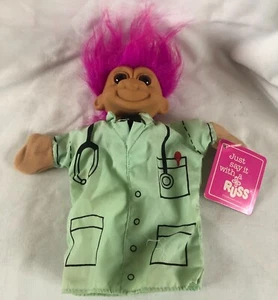 Muñeca marioneta de mano vintage Russ Doctor Troll cabello rosa caliente - Imagen 1 de 3