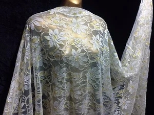 NEU*Top Qualität Elfenbein/Gold Blumenmuster gehäkelt Stretch Spitze Braut/Handwerk/Kleid Stoff - Bild 1 von 9