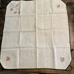 Vintage Embroidered Card Table Cover Tablecloth Bridge Tie Corners Retro - Picture 1 of 12