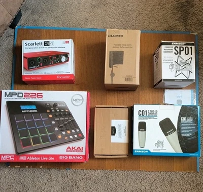 Electronic Music Starter Studio Bundle - Image 1 of 4