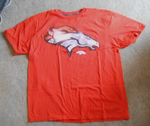 Denver Broncos T-Shirt NFL Team Apparel 2XL w/2 horsehead graphics Cover