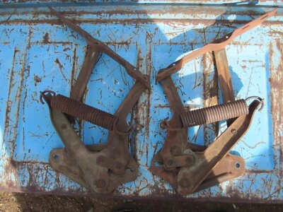 Buick Riviera Oldsmobile Toronado 1971-78 capó bisagras diestro derecho Foto 1 de 4