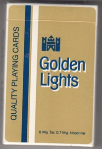 "LUCES DORADAS" CIGARRILLOS JUGAR A LAS CARTAS KENT, RECUBIERTO DE PLÁSTICO   - Imagen 1 de 1