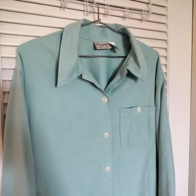 Camisa para mujer Monterey by Koret texturizada con botones talla 14 verde espuma de mar Foto 1 de 4