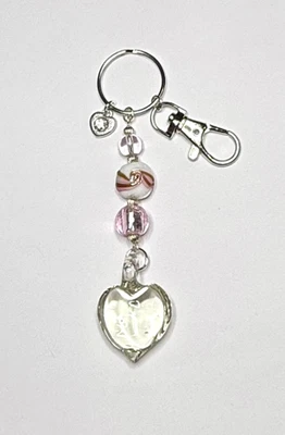 PRETTY HANDMADE PINK  BEADED HEART KEYRING / BAG CHARM - PERFECT STOCKING FILLER - Image 1 of 4