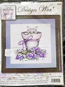 Design Works "Blumentopf Kätzchen" Kreuzstich-Set Größe 11" x 11" - Bild 1 von 3