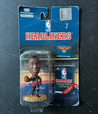 DIKEMBE MUTOMBO - ATLANTA HAWKS - NBA BASEKTBALL 1997 HEADLINERS FIGURE NIB Cover