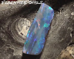 23,7ct.EINMALIGER GEM BOULDER OPAL BLAU/TÜRKIS + etwas ROT VIDEO FLASHFIRE-OPALS - Picture 1 of 5