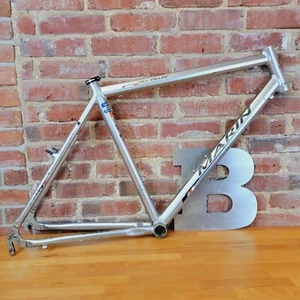 MARIN Mill Valley 700C Bike Frame 19" (c-c) 130mm Spacing Silver Alloy b23 - Picture 1 of 8