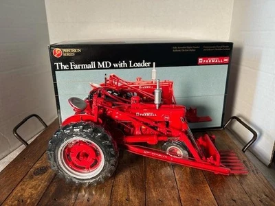 1/16 McCormick Farmall MD With Loader Precision Series #10 Ertl #4599 Die Cast - Image 1 of 4