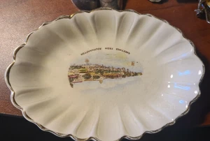 Crown Devon Souvenir Dish Greetings From Rockhampton Scalloped Edge c1930s - Picture 1 of 2