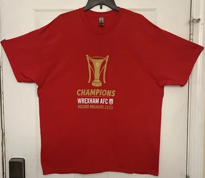 Camiseta Wrexham AFC 2022-23 National League Champions & Record Breakers vermelha GG - Imagem 1 de 4