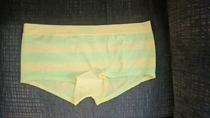 NWOT Victoria's Secret PINK Yoga Vintage 2011 Striped Stretch Boy Short Panty M - Picture 1 of 5
