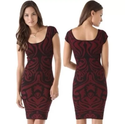 Vestido Midi Torn By Ronny Kobo Bodycon Gothic Vampire Dark Romance Feminino XS - Imagem 1 de 4