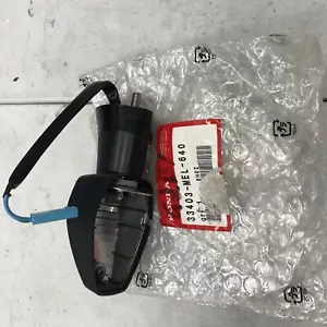 HONDA CBR1000RR 2004-05 OEM FORNT RIGHT WINKER BASE 33403MEL640 - Picture 1 of 1