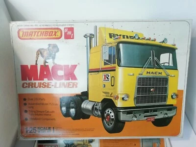 AMT Matchbox PK-6112 MACK Cruise-Liner Ryder Model Kit On 1:25 In Box - Photo 1/4