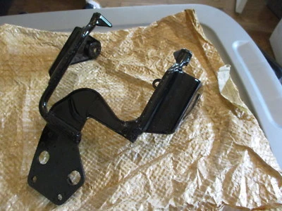 Nuevo de Lote Antiguo Yamaha OEM Faro Stay 1981-1982 XJ750 R 5G2-23174-01 Foto 1 de 4