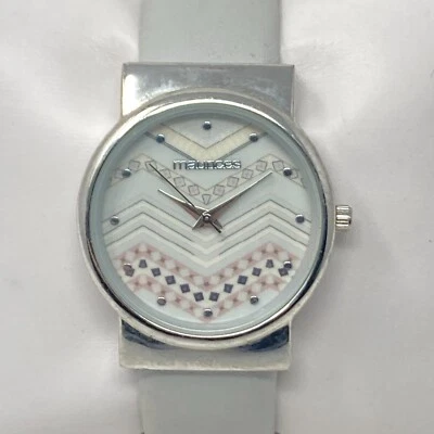Reloj Maurices Mujer 33mm Tono Plata Puño Bisagras Geométrico Nueva Batería PEQUEÑO 6" Foto 1 de 4