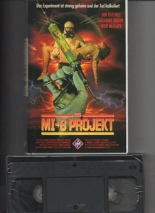 Joe Estevez   DAS MI - 8 PROJEKT   VHS Rarität  NEU  OVP - Foto 1 di 2