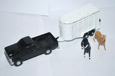 Vintage ERTL 1:64Scale Die-cast Pickup Truck & Horse Trailer & Two Horses. - Image 1 of 4