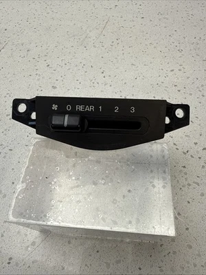 Rear Temperature Control Front Dash Mounted Fits 00-06 MAZDA MPV Foto 1 de 4