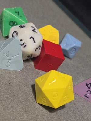 Conjunto de dados vintage TSR D&D década de 1970 década de 1980 pintado à mão opaco poliédrico Gamescience - Imagem 1 de 4