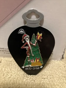 Spilla Disney WDW LE Babbo Natale con regalo Incubo prima di Natale - Foto 1 di 1