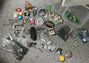 Goth Art Handwerk Nieten Schnalle Knöpfe Patches Abzeichen Sicherheitsnadel Schädel Punk Metal - Bild 1 von 10