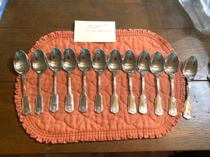 12 Towle Stainless LONDON SHELL CONTINENTIAL Oval Soup Spoons 7-1/8" VGUC - Picture 1 of 5