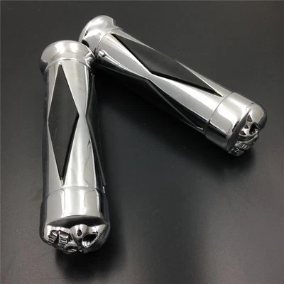 7/8" Skull Diamon Grip for  Kawasaki Ninja 250 250R 500 500R 600R 600RX - Image 1 of 4