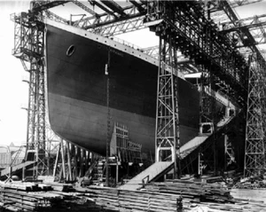 Construction of the RMS Titanic Belfast 1911, 8"x 10" Photo 76 - Picture 1 of 2