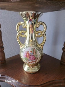 Gold Vase Courting Couple Made in Japan - Picture 1 of 2