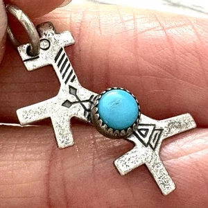 Kleiner Navajo Hund Pferd Türkis Anhänger Harvey Ära Sterling Charm Ureinwohner Vintage - Bild 1 von 4