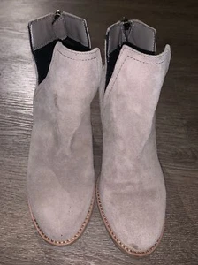 Aqua College Skyler Waterproof Booties Gray Suede Size 6.5 Zip Up - Picture 1 of 7