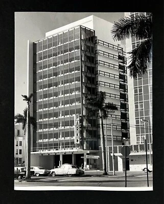 1960s Miami Florida City Parking Garage Street Cars Palm Trees Vtg Press Photo - Image 1 of 2