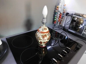 Small Oriental Ginger Jar Shaped Table Lamp with Geisha Girl Pattern - Picture 1 of 8