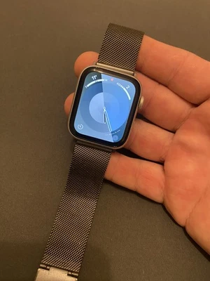 Apple Watch Series 4 44 mm Silver Aluminum Case Read Description - Image 1 of 4
