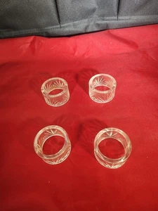 Lotto di quattro porta tovaglioli vintage incisi in acrilico - Foto 1 di 1