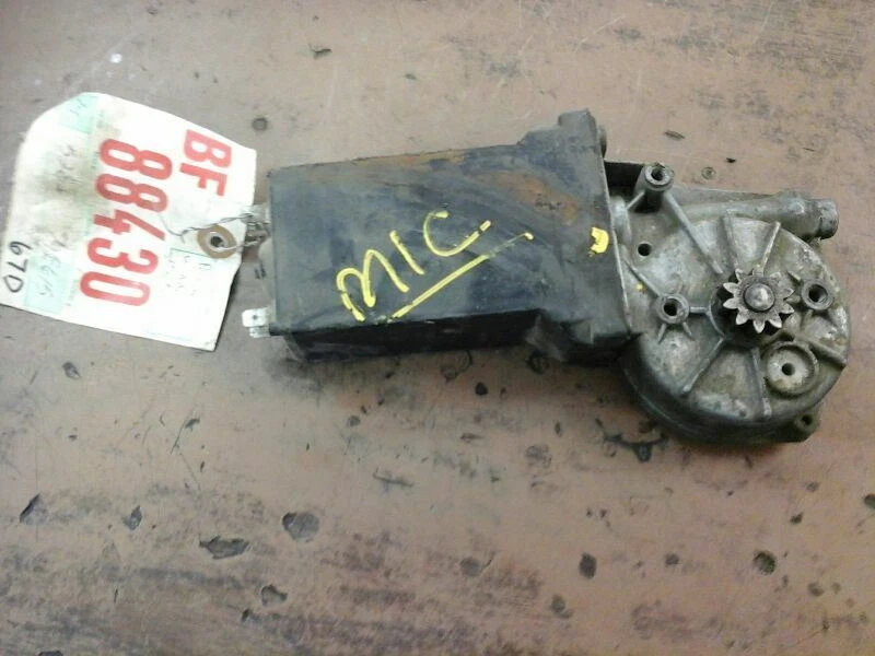Driver Left Power Window Motor Front Fits 79-84 BMW 733i 388 - Image 1 of 1