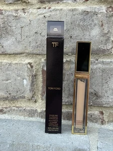 Tom Ford Beauty Shade and Illuminate Concealer 0,18 flüssige Unzen 5,4 ml Neu im Karton - 2W1 Taupe - Bild 1 von 2