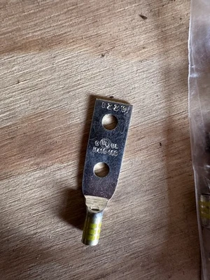 Izzy Lugs i1410-10S Compression 2 Hole yellow (lot of 40) - Image 1 of 4